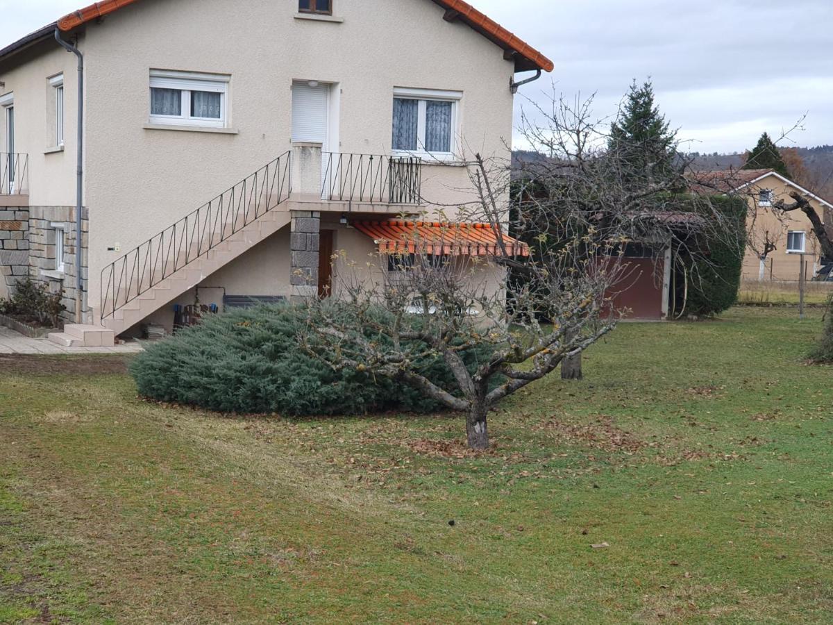 La Bourzede Apartamento Langeac Exterior foto