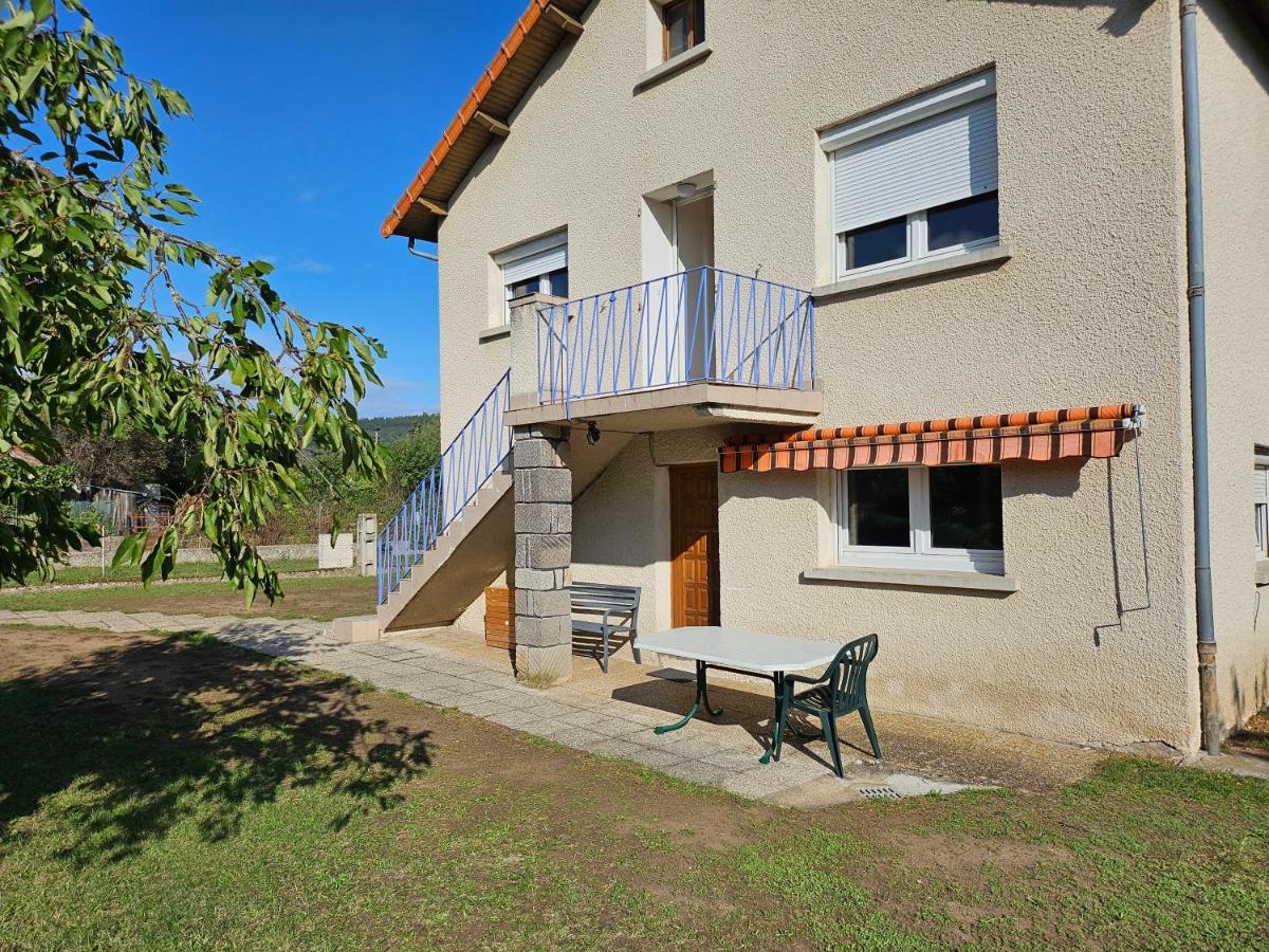 La Bourzede Apartamento Langeac Exterior foto